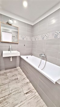 2+1 s balkonem, centrum, po rekonstrukci - Závodu míru